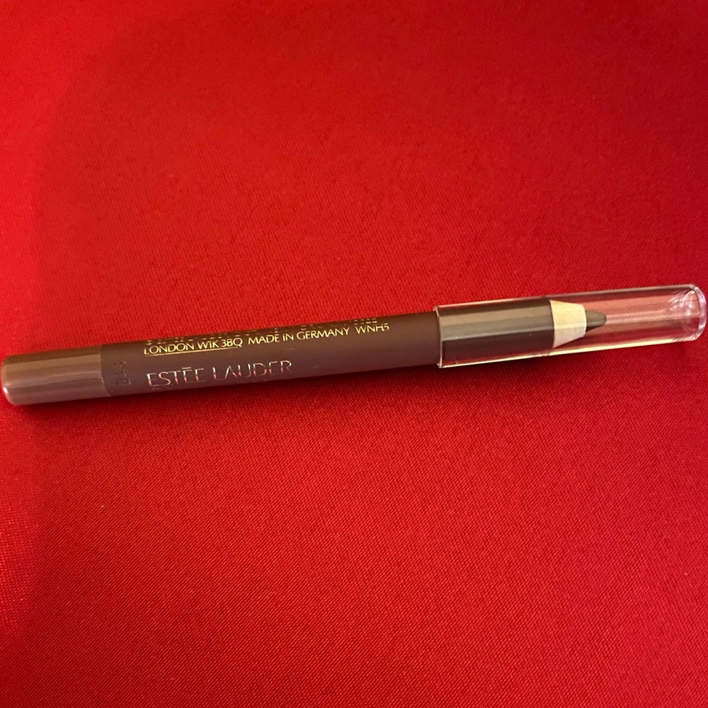New Estee Lauder Double Wear lip liner in Spice.